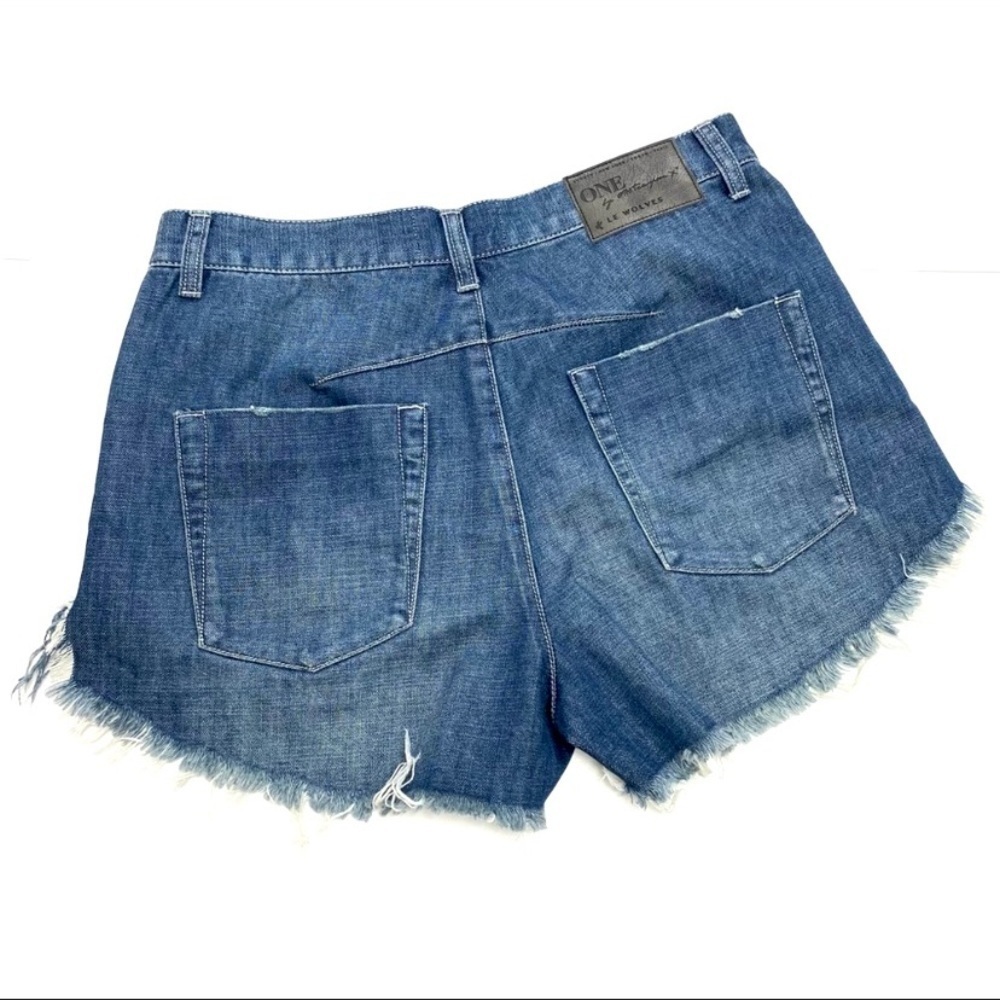 ONE Teaspoon High Rise Distressed Front Step Hem Denim Shorts Medium Wash Sz 26 - Picture 9 of 9
